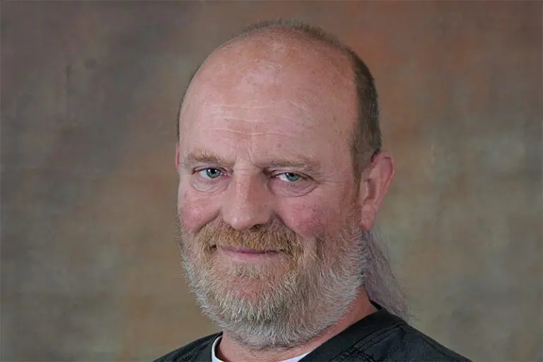 Mark Thomas profile