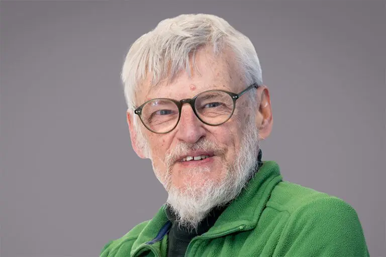 Stephen Barnett profile
